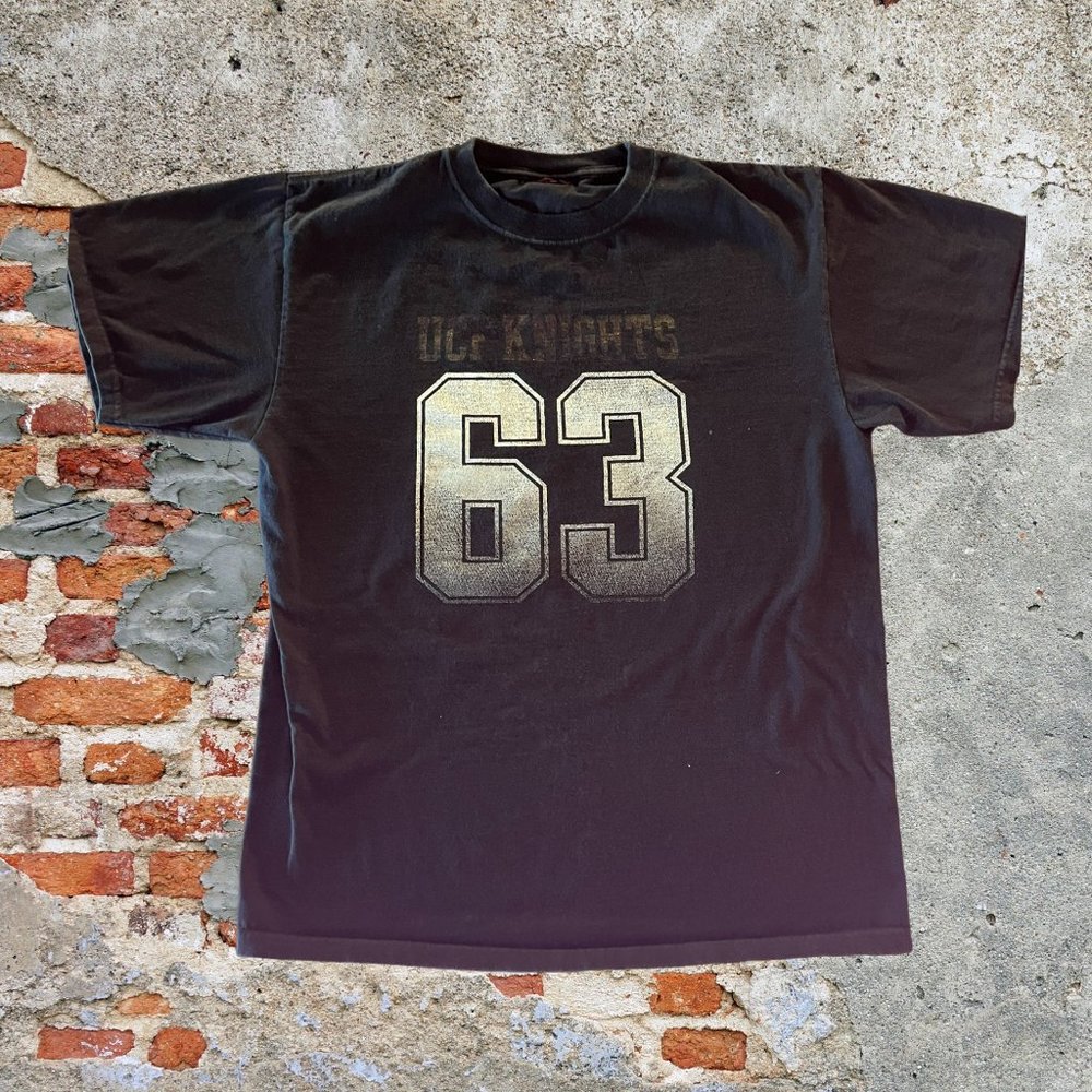 Men’s UCF Knights T-Shirt – Size Med or Lg